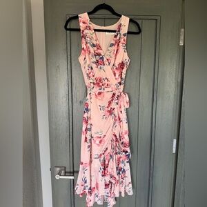 Nwt Eliza J Pink Floral Asymmetrical Dress Metallic Clip
Chiffon Midi Dress